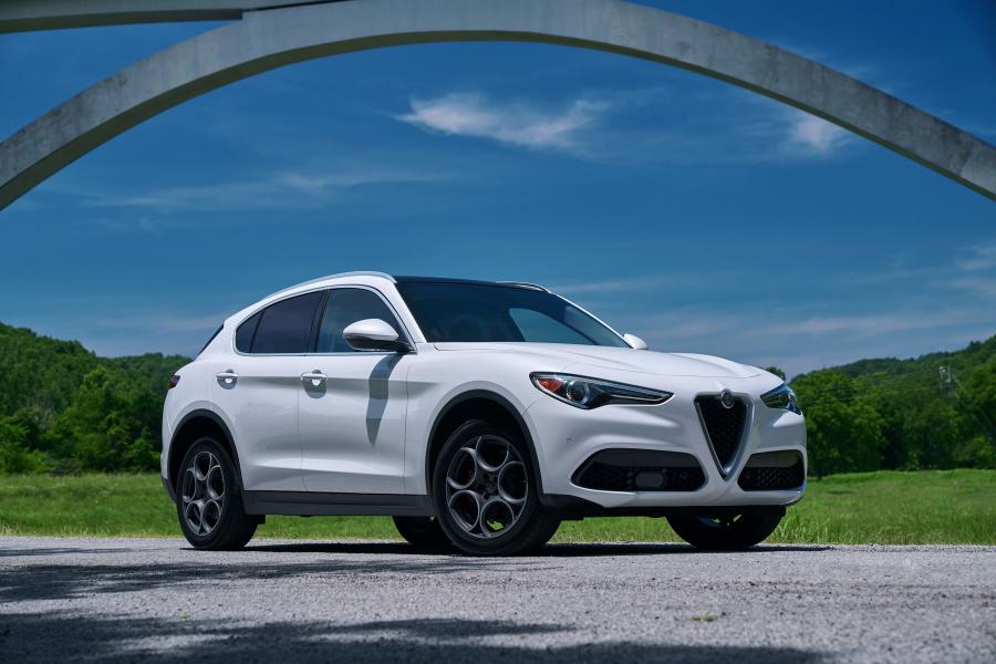  Alfa Romeo Stelvio Ti (949) 2017 года  (NA) (фото 1 из 34)